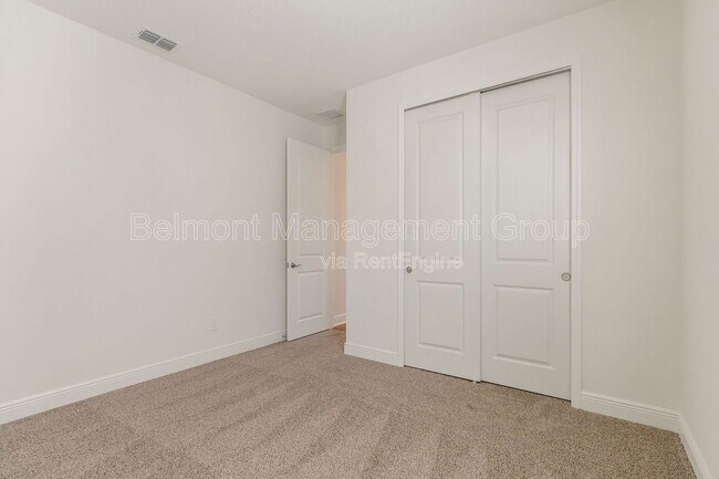 Building Photo - 1141 British Cir