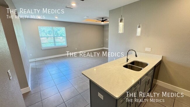Building Photo - 56 Cordona Dr