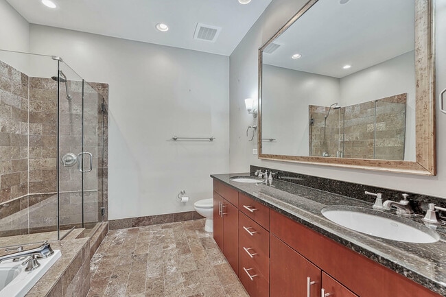 Building Photo - 5455 Landmark Pl