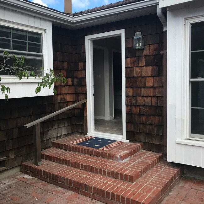 back door to patio - 1638 Greenwood Ave