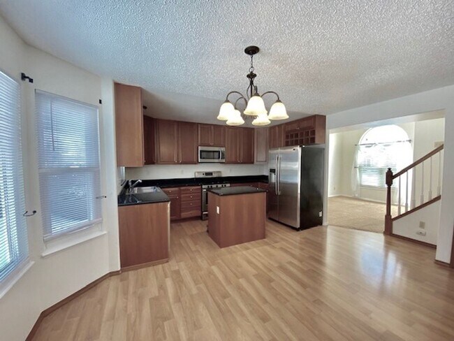 Building Photo - Spacious Briargate 4 Bedroom/3.5 Bathroom Home with huge Yard