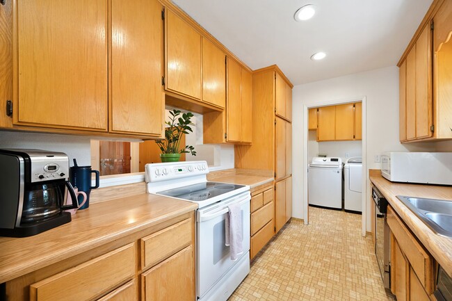 Building Photo - 3-Bedroom Home on a Foresthill Cul-de-Sac