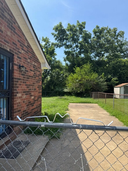 Building Photo - 1667 Costigan Dr