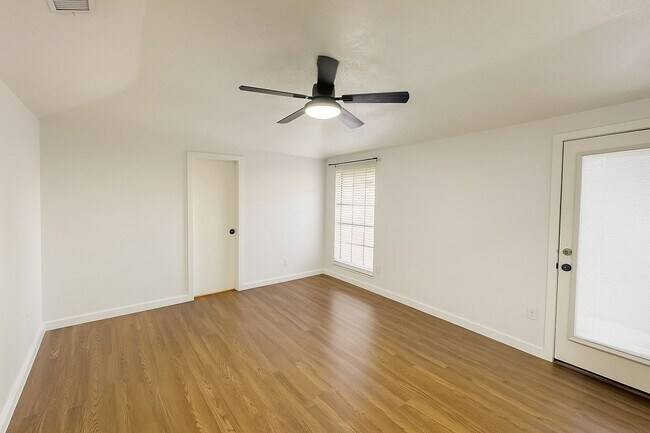 Building Photo - 3-Bedroom Home for Lease in Rowlett – Cul-...