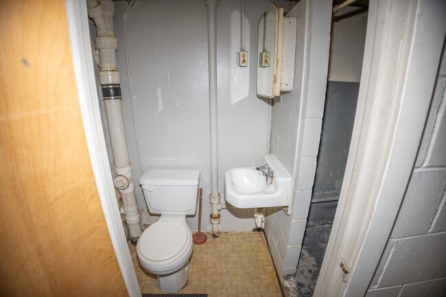 Building Photo - 710 Jackson St