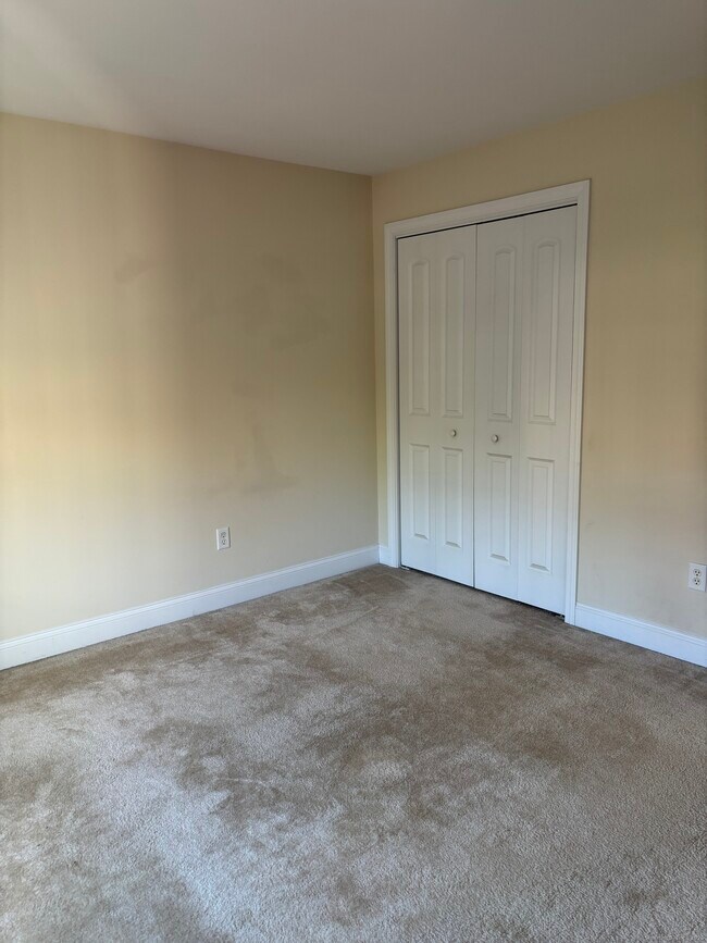 Building Photo - 15 Freedom Way