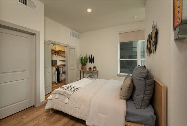 Building Photo - 1107 Shepherd Dr