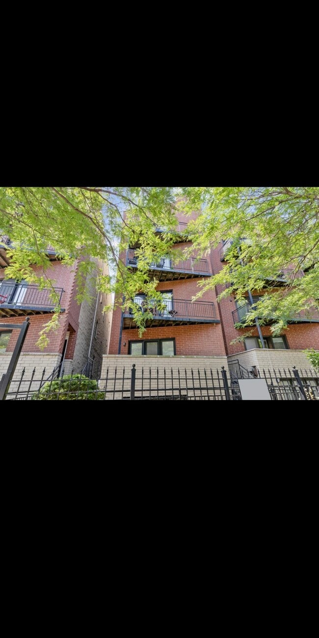 Building Photo - 31 E 26th St