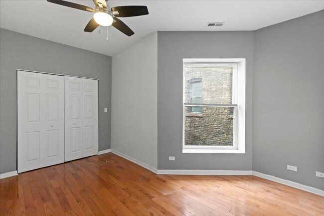 Building Photo - 7717 N Marshfield Ave
