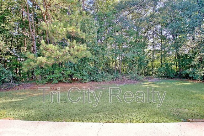 Building Photo - 220 Meadowbrook Ct