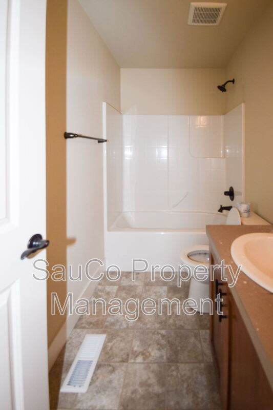 Building Photo - 14983 NW Cosmos St