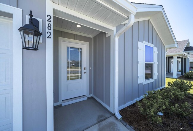 Building Photo - 282 Boggy Creek Way