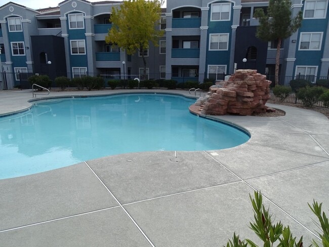 Building Photo - 6955 N Durango Dr