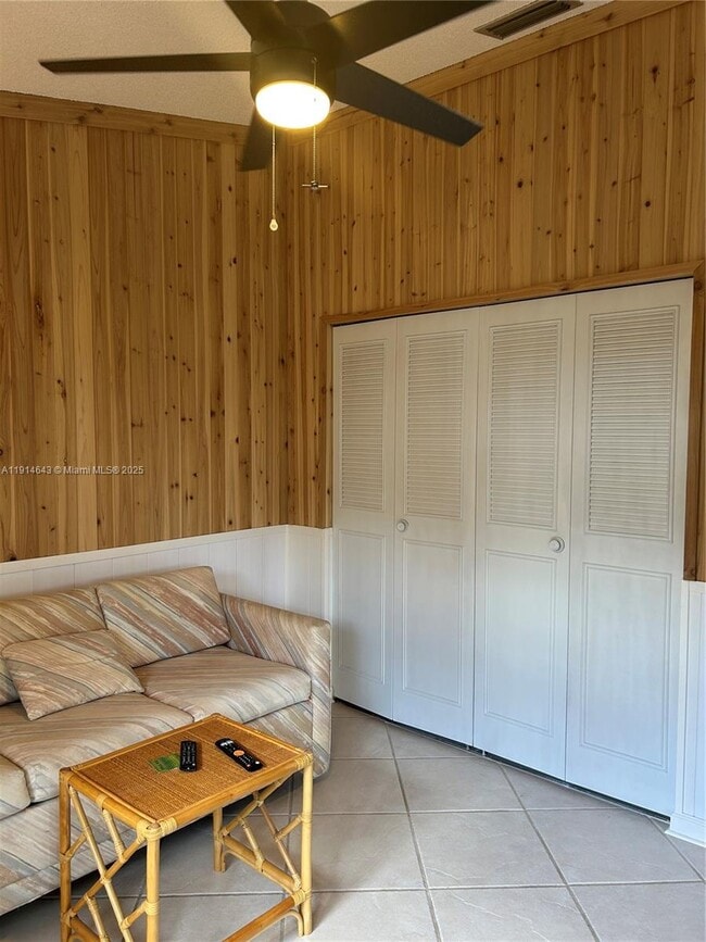 Building Photo - 469 Long Bow Ct