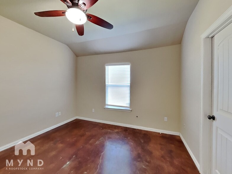 Building Photo - 123 Jolin Ln