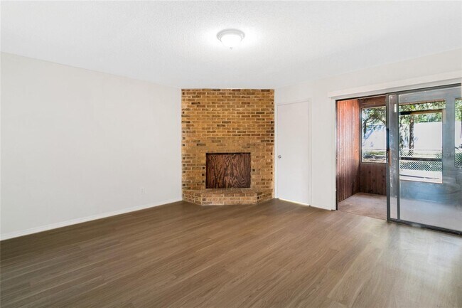 Building Photo - 162 Bowie Ln