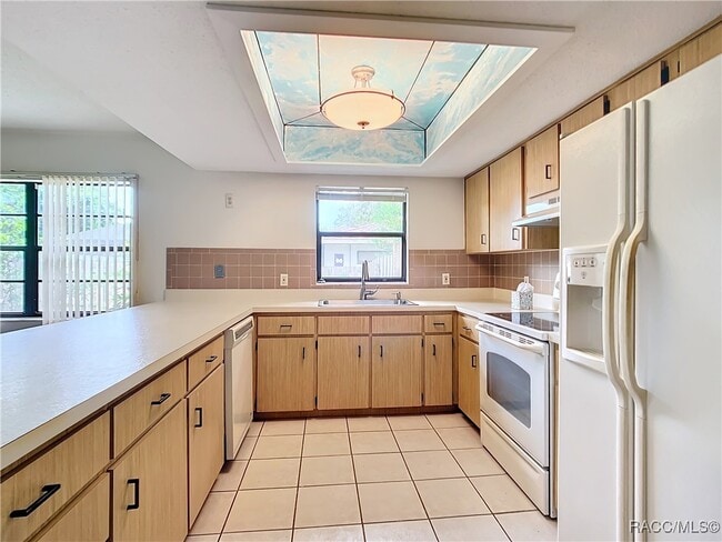 Building Photo - 1237 N Lion Cub Point