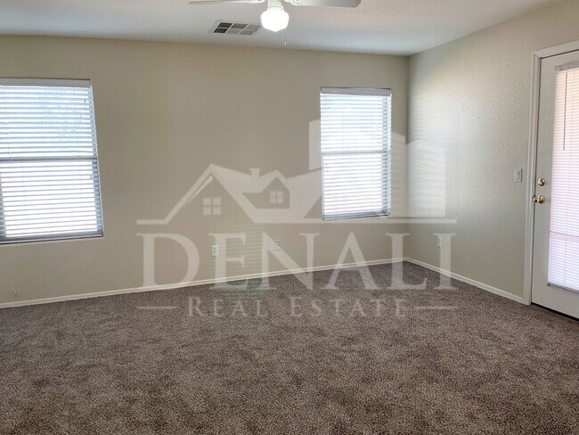 Building Photo - 7220 S 55th Dr