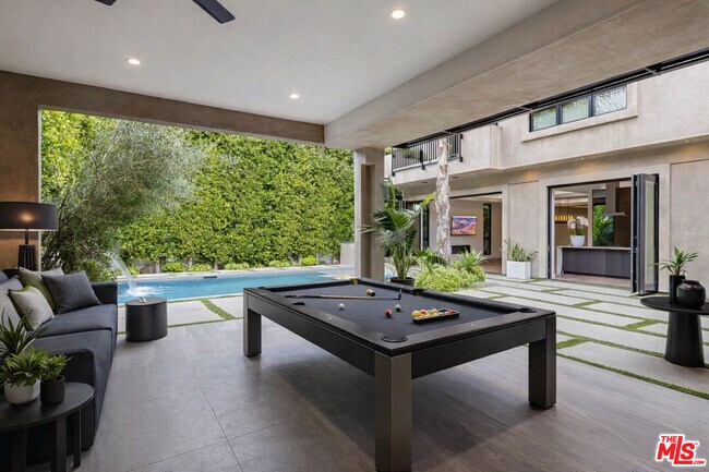 Building Photo - 6361 Drexel Ave