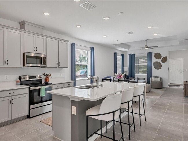 Building Photo - 7724 Saloon Ln