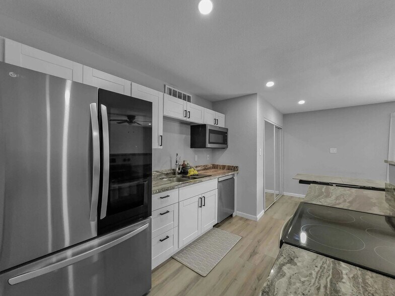 Building Photo - 4917 Woodruff Dr