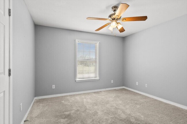 Building Photo - 7464 Autumn Trace Blvd