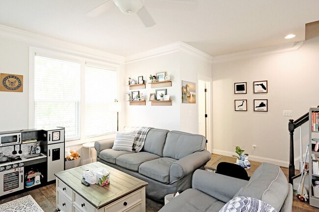 Building Photo - Pet-Friendly Townhome With Rooftop Terrace + Blue Ridge Mountain Views