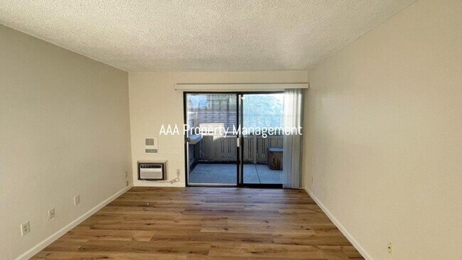 Building Photo - Walnut Creek! Beautiful remodeled 1 bedroom 1 bath location near John Muir Hospital and Heather F...