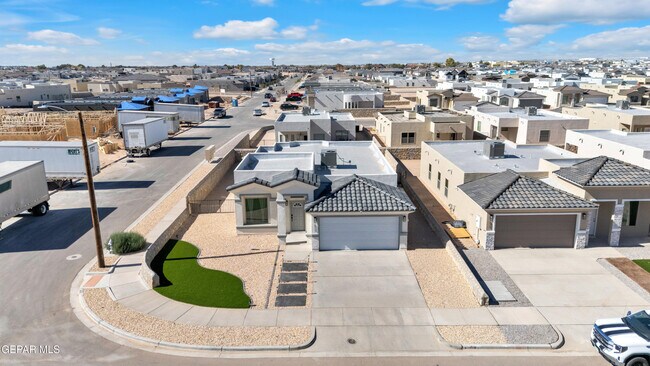 Building Photo - 805 P.º Tranquilo Pl