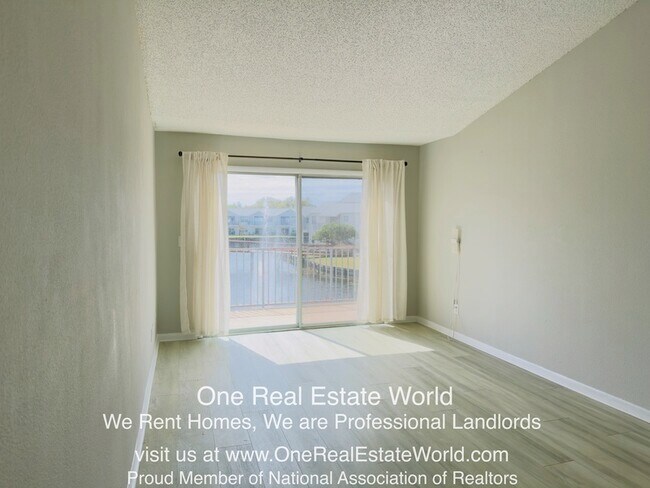 Building Photo - 2504 Woodgate Blvd