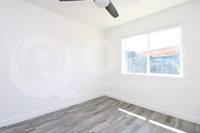 Building Photo - 1729 W Fairmount Ave