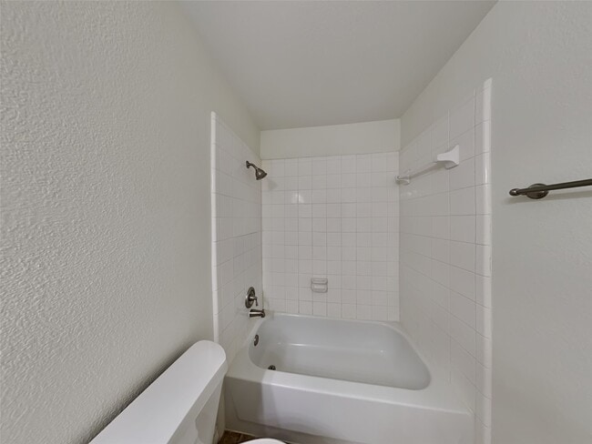 Building Photo - 26949 Carriage Manor Ln