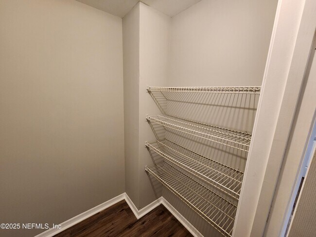 Building Photo - 7605 Melissa Ct N