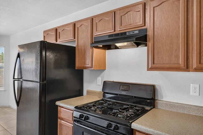 Building Photo - 608 Cactus Creek Pl