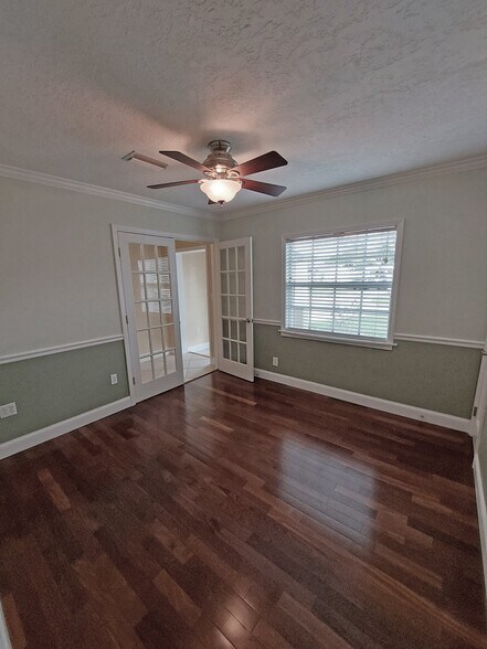 Building Photo - 344 Vesta Cir
