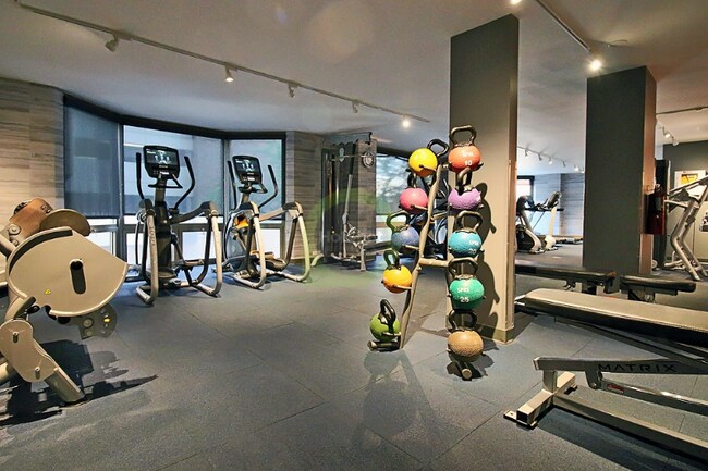 Building Photo - 1150 N Dearborn St