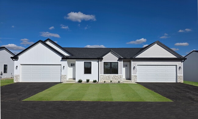 Building Photo - 8096 Memorial Hwy