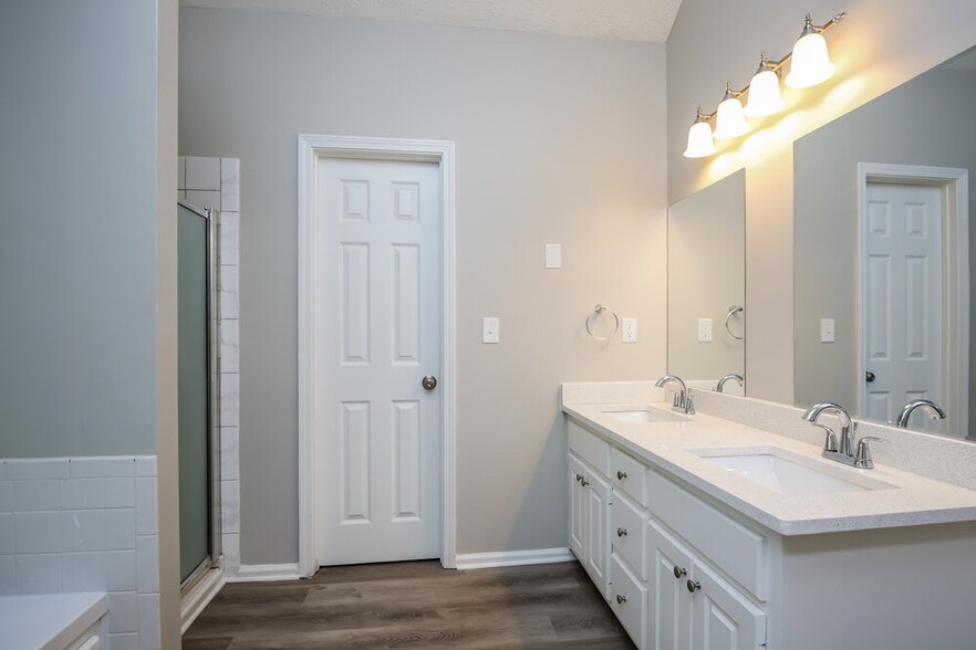 Building Photo - 1370 Ox Bridge Way NW