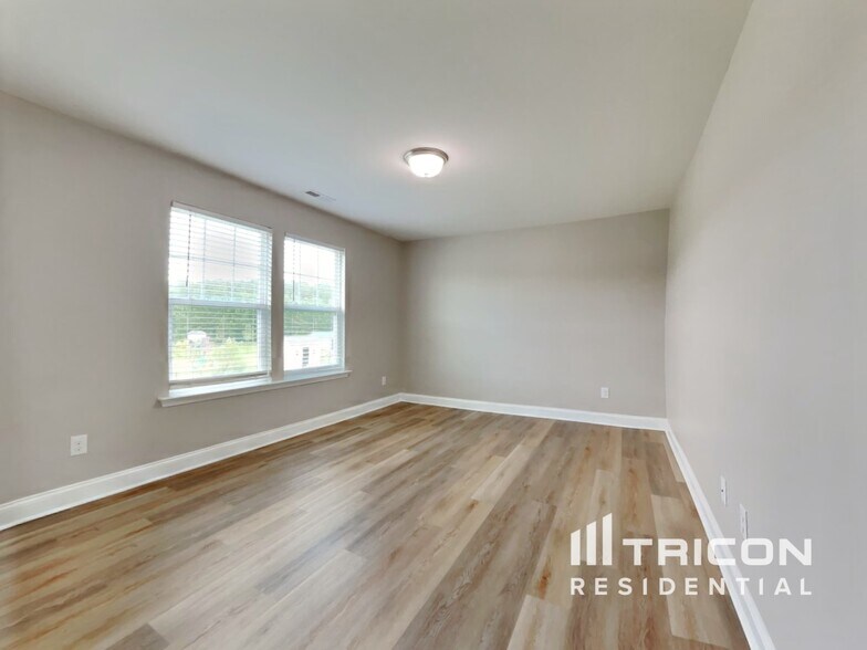 Building Photo - 50 Gallery Park Dr