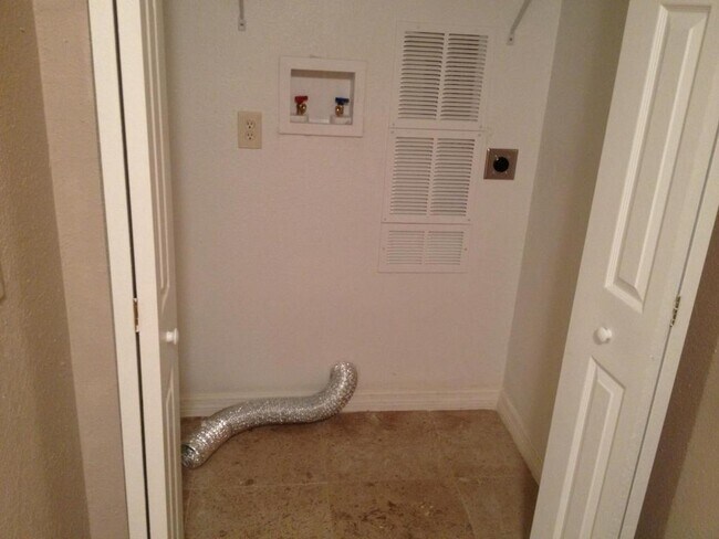 Building Photo - 1211 Amble Ln