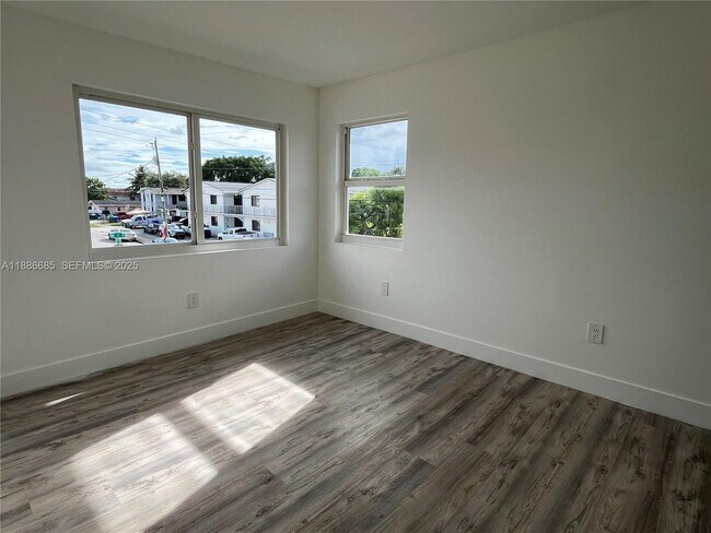 Building Photo - 1719 NW 1st St