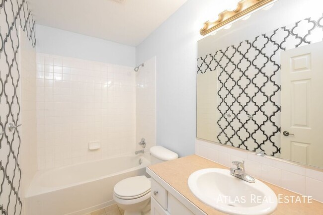 Building Photo - 2815 Canby Way