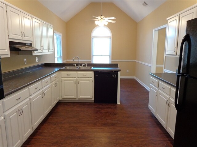 Building Photo - 4260 Riverlake Way