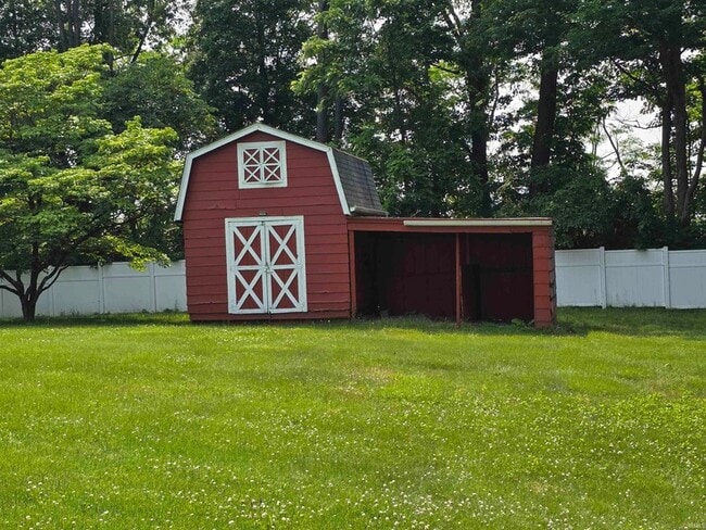 Building Photo - 1619 W Arlington Rd