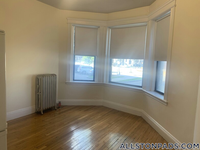 Building Photo - 1160 Commonwealth Ave