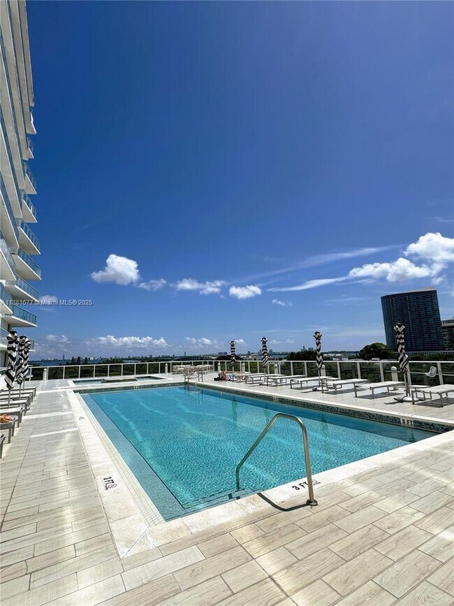 Building Photo - 4250 Biscayne Blvd