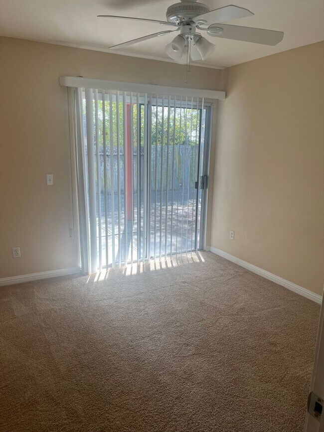 Building Photo - Tri-level 4 bedroom 3 bathroom Rincon Vall...