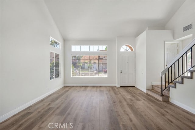 Building Photo - 24351 Kings View