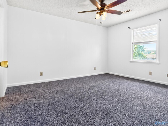 Building Photo - 6209 Friar Tuck Dr NW