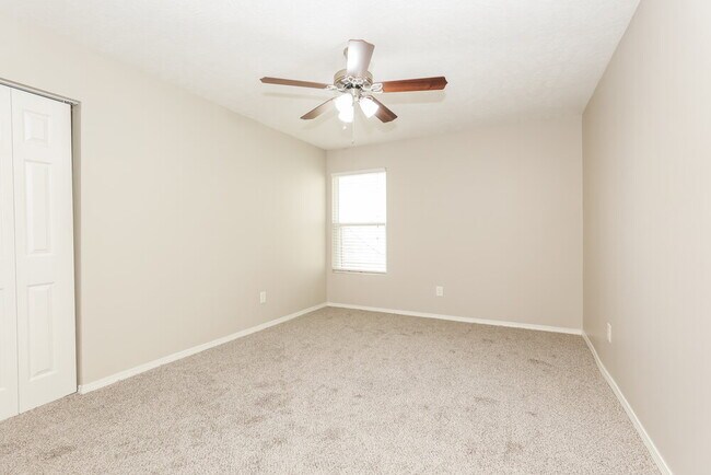 Building Photo - 5144 Sunsail Dr